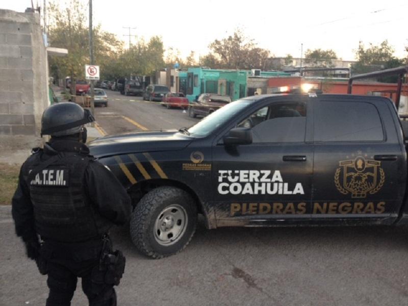 Norteamericano desata persecución policiaca en auto de más de 1 MDP en Piedras Negras